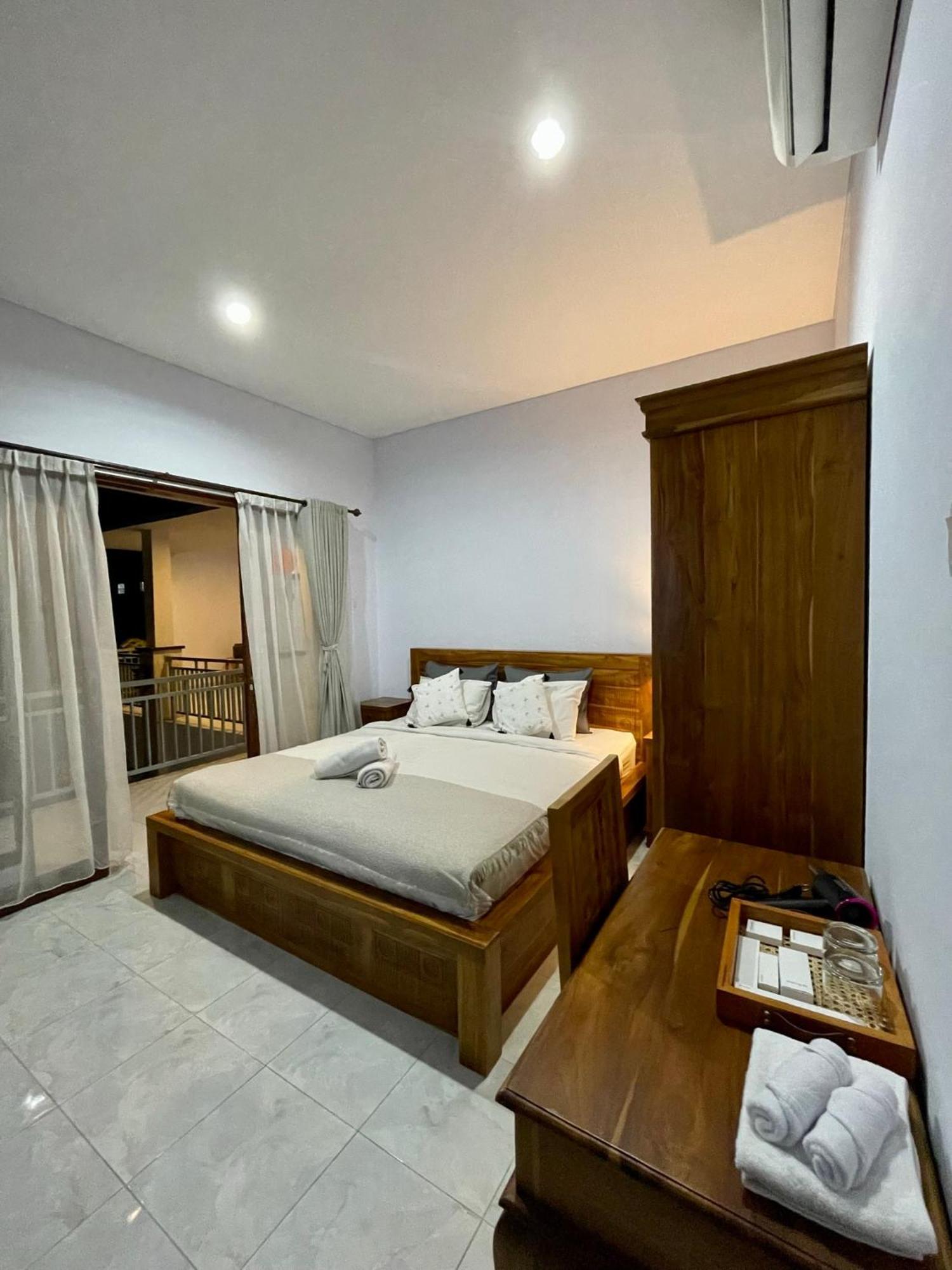 Chua Guest House Canggu Екстериор снимка